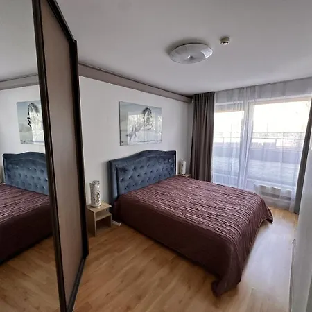 Delux Penthouse & شقة ريغا